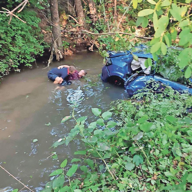 Prizori s mjesta nesreće, dramatično spašavanje unesrećenih