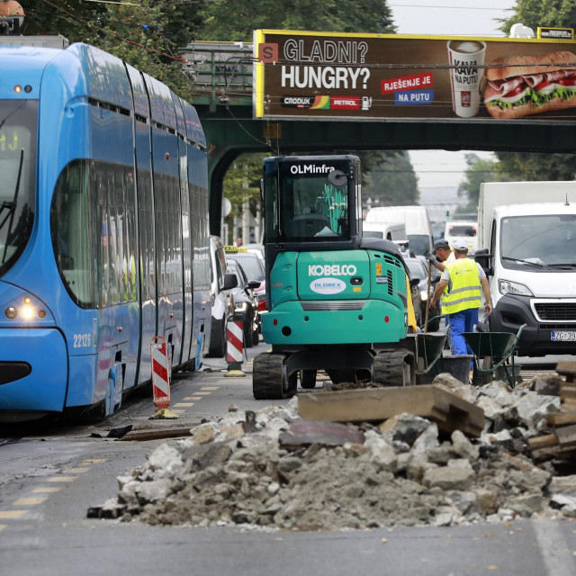 Radovi i gužve na Savskoj cesti