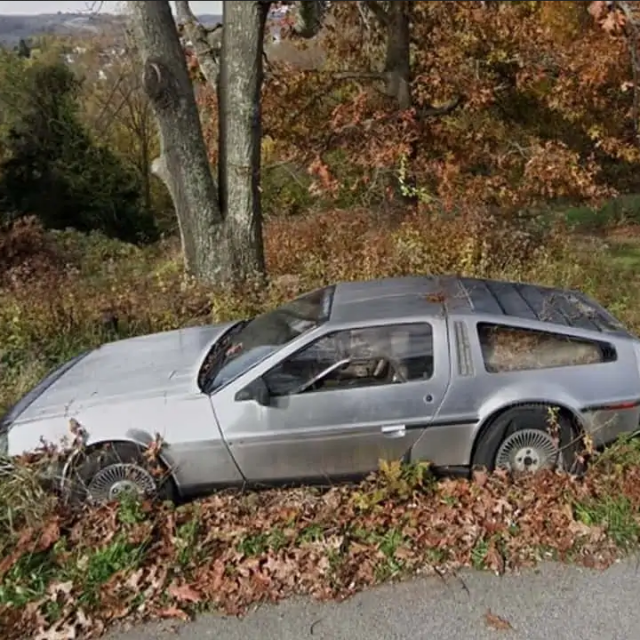 Napušteni DeLorean DMC-12