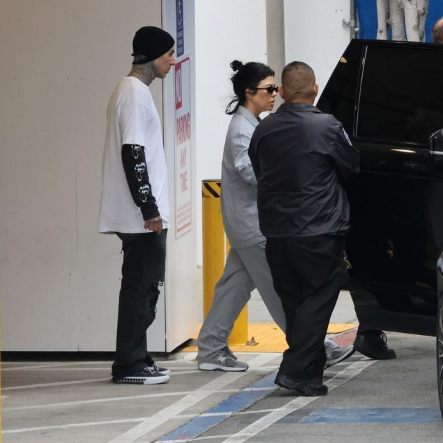 Travis Barker i Kourtney Kardashian izlaze iz bolnice