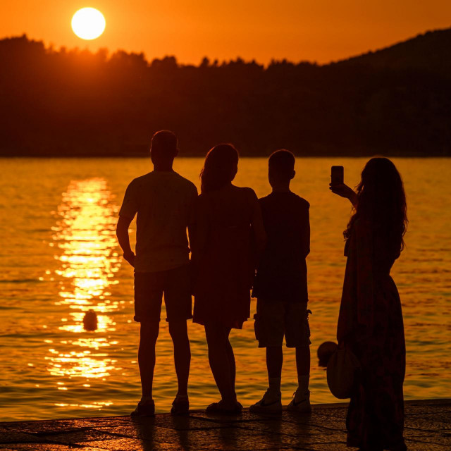 Ilustracija (Šibenik krajem kolovoza)