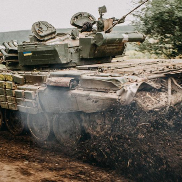 Tenk T-72 ukrajinskih snaga negdje u Donbasu