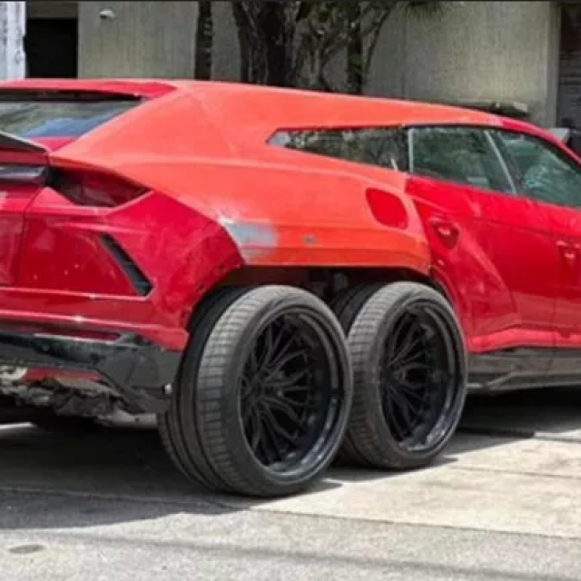 Lamborghini Urus 6x6