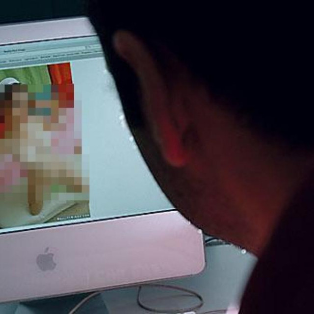 Online pedofilski sadržaj