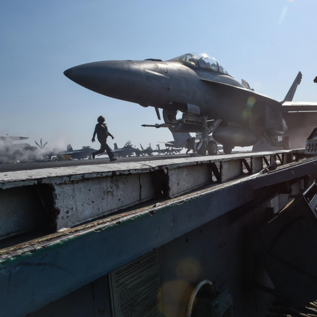 Nosač aviona USS Theodore Roosevelt u Arapskom zaljevu