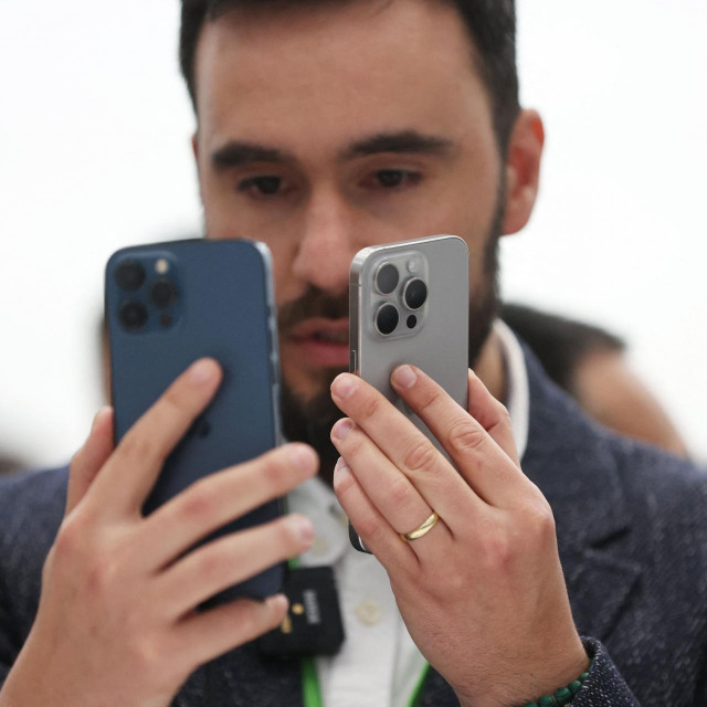 iPhone 15 Pro i iPhone 15 Pro Max