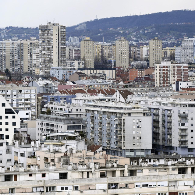 ”Uzmite bilo koju ružnu zgradu u Zagrebu, i samo pogledajte kako je opisuje strukovna literatura. To je nečitljivo”, kaže Diamant kojem je švedski Borlänge, tvrdi, najružnijigrad u Europi. 
