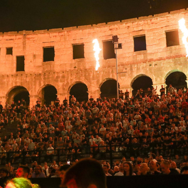 Pula, 020923.
FNC borbe u pulskoj areni.
Na fotografiji: publika i ugodjaj u areni.