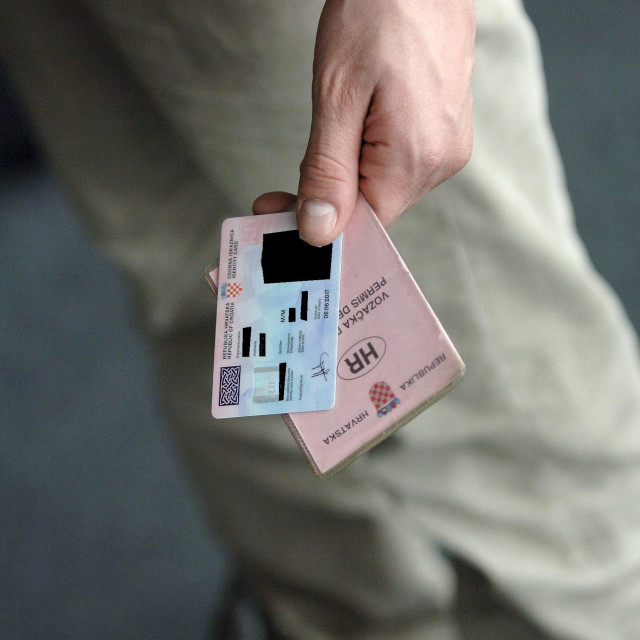 Vozačka dozvola (ilustracija)