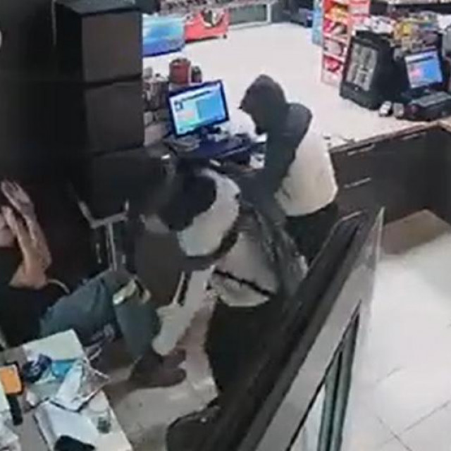 Prizor pljačke u Mostaru