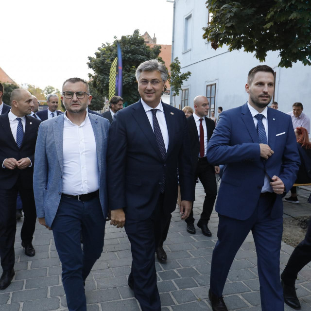 Obilazak obnovljene Tvrđe, Andrej Plenković, Ivan Radić