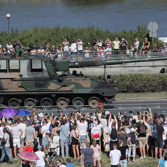 Vojna parada u Varšavi