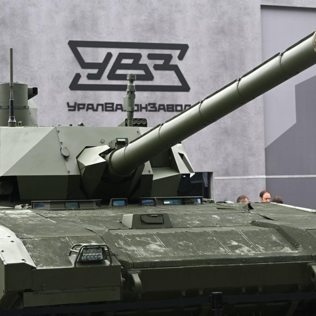Namoderniji ruski tenk T-14 Armata, za kojeg još nije potvrđeno da je bio na bojištu u Ukrajini