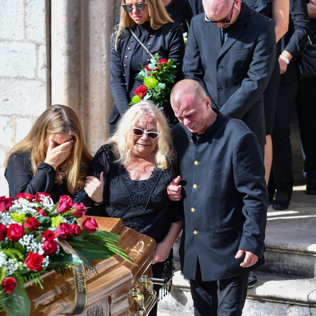 Obitelj Mila Hrnića