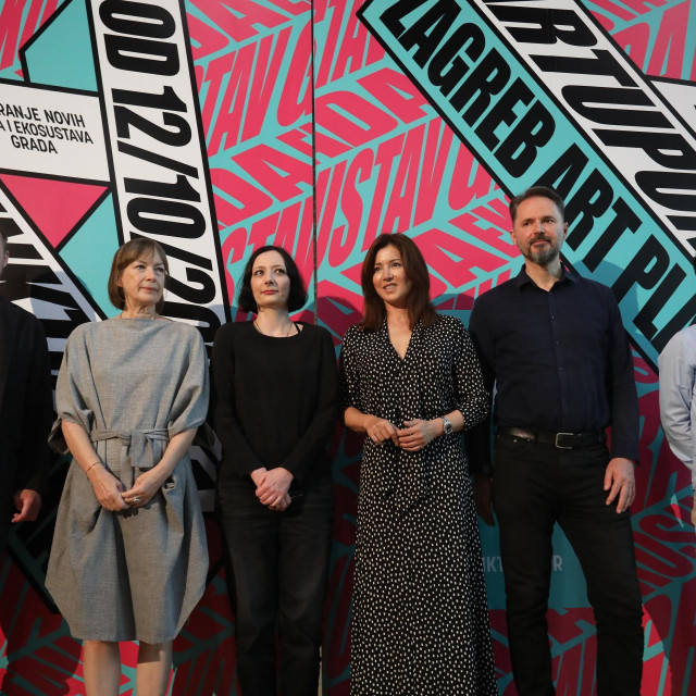 Luka Korlaet, Nevena Tudor Perkovic, Ivana Franke, Martina Bienenfeld,Aleksandar Ilic Battistta i Ivan Tanic
IX