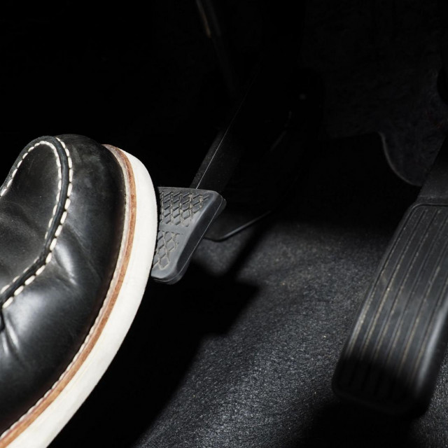 Kočenje, ilustracija