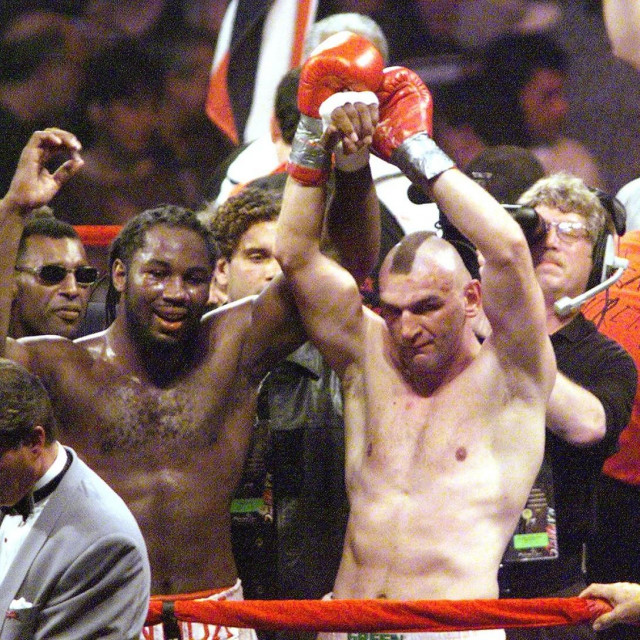 Lennox Lewis (lijevo) i Željko Mavrović (desno)