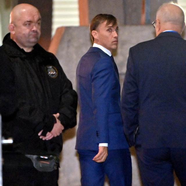 ‘Zorićevci‘ tvrde da je potpisnik otkaza Dario Šimić