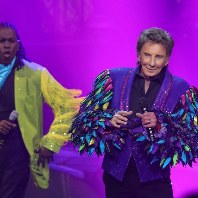 Barry Manilow (desno) 
