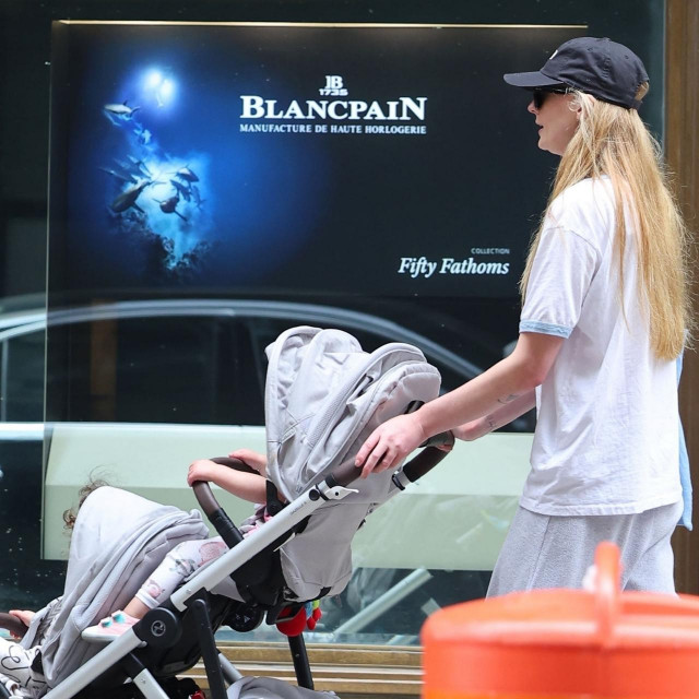 Sophie Turner s djecom u New Yorku