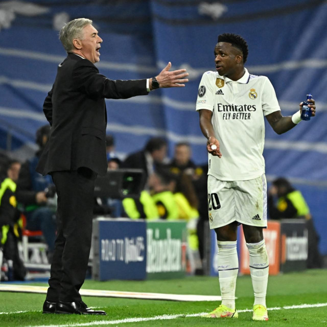  Carlo Ancelotti i Vinicius Junior