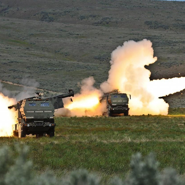 Ilustracija, raketni sustavi HIMARS