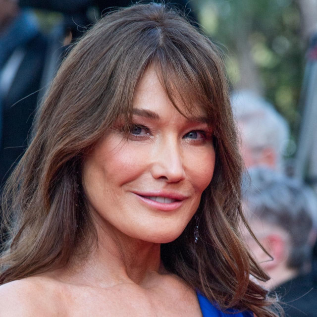 Carla Bruni odaslala je moćnu poruku