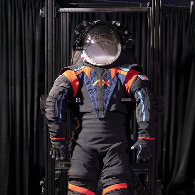 Svemirsko odijelo Axiom Extravehicular Mobility Unit (AxEMU)
