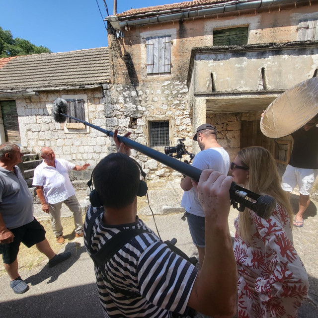 Filmska ekipa i Nikola Bralić 