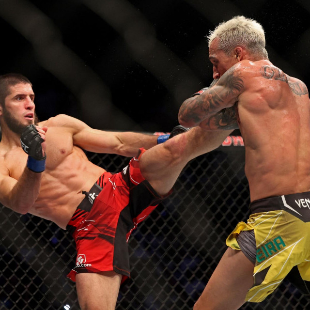 Islam Makhachev vs. Charles Oliveira 