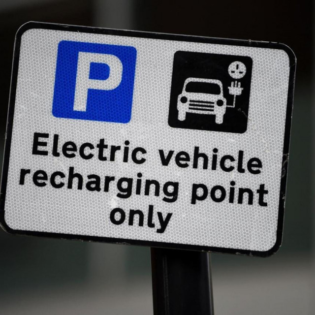 Punionica električnih vozila (ilustracija)