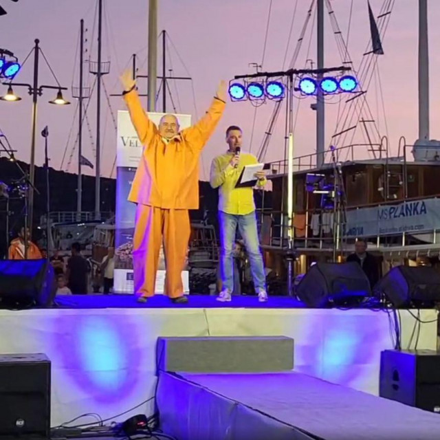 Ribarska modna revija