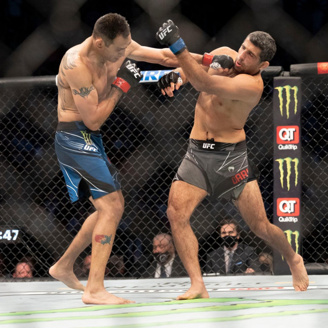  Beneil Dariush vs. Tony Ferguson 
