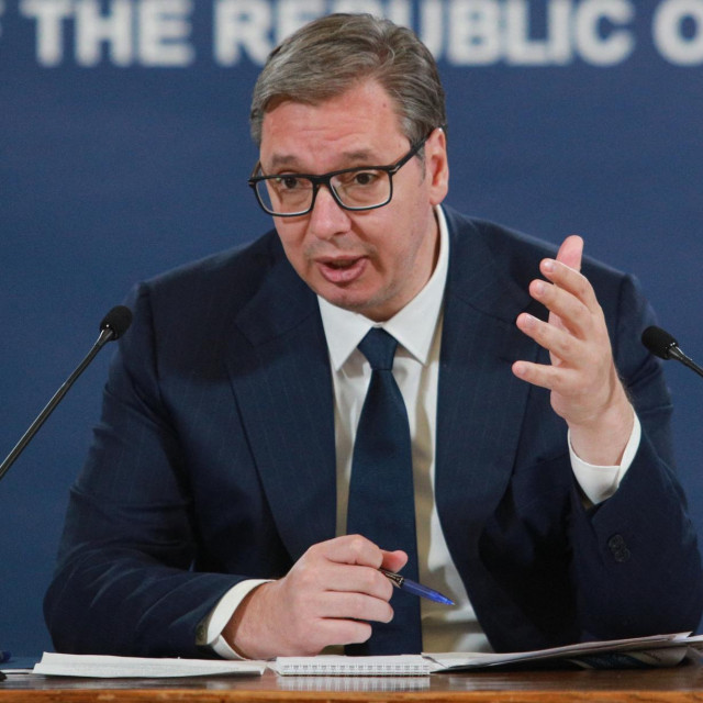 Srbi su sadašnji parlament izabrali u travnju prošle godine