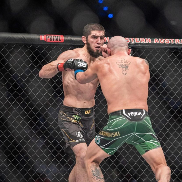 Islam Makhachev vs. Alexander Volkanovski