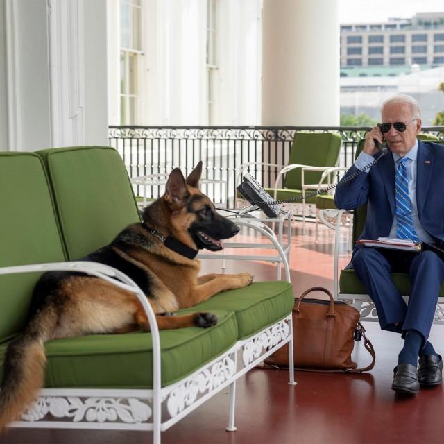 Joe Biden i pas Major