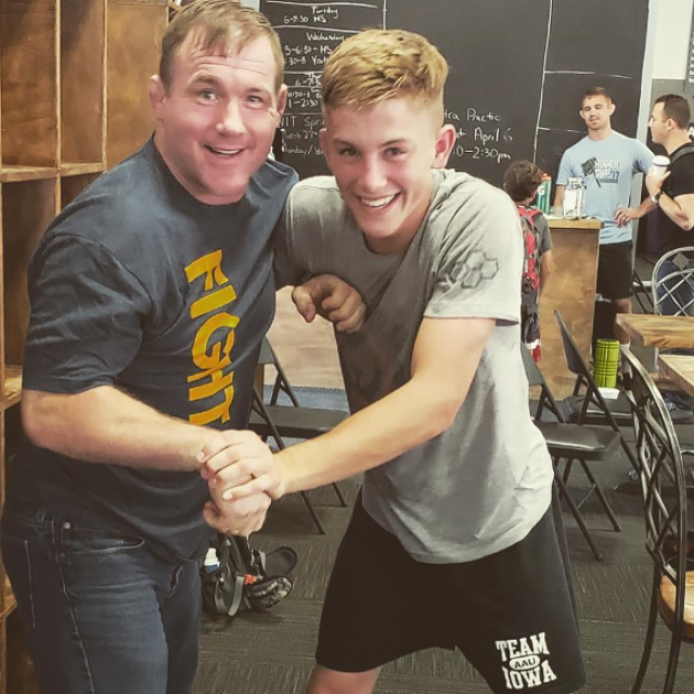 Matt Hughes (lijevo) i Brandon Mills (desno)