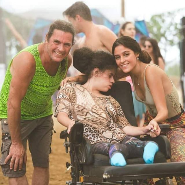 Rut i Yamit Perez s ocem na Supernova festivalu