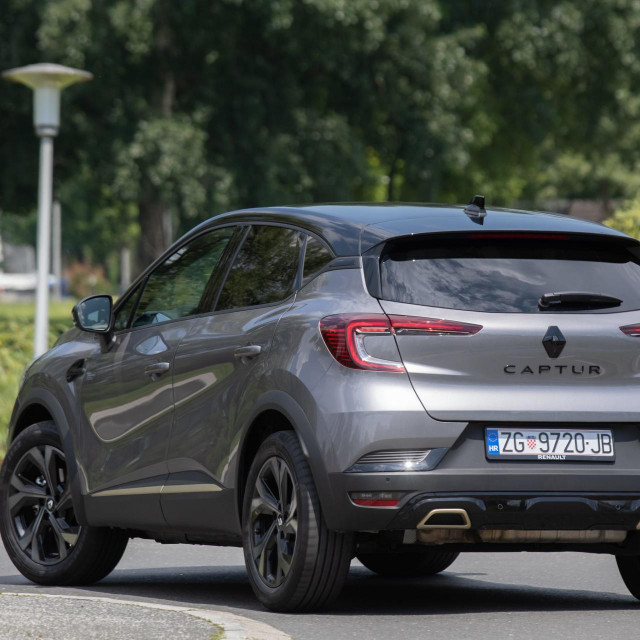 Renault Captur E-TECH