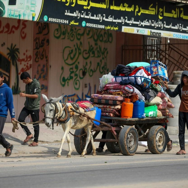 Palestinske izbjeglice napuštaju Gazu