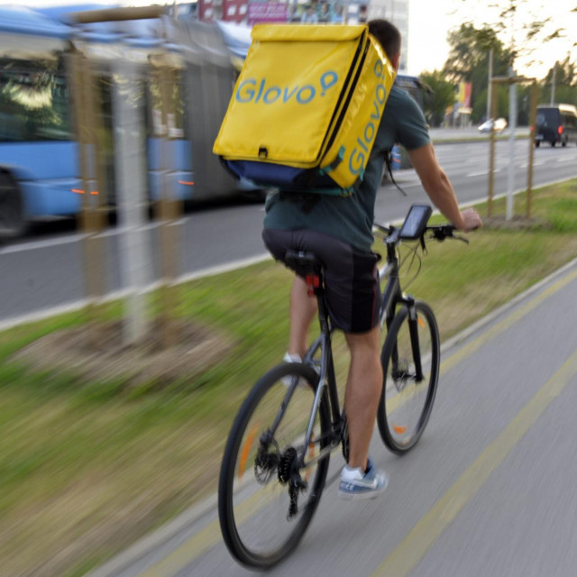 Glovo dostava
 
