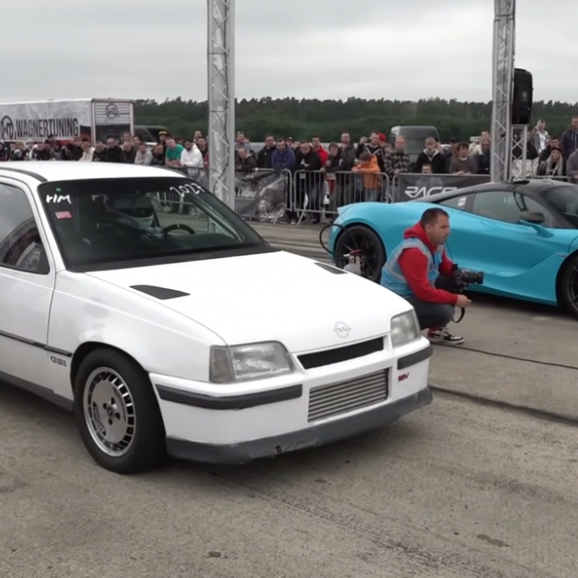 Opel Kadett GSI 16V Turbo i Mclaren 720 S