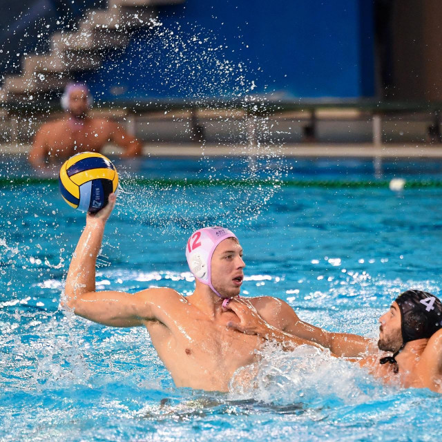 Dubrovnik, 061023. Vaterpolo utakmica Jug AO - Pro Recco na bazenu u Gruzu. Na fotografiji: Marko Zuvela 12, Giacomo Cannella 4.