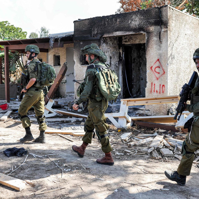 Izraelska patrola u kibucu Kfar Aza