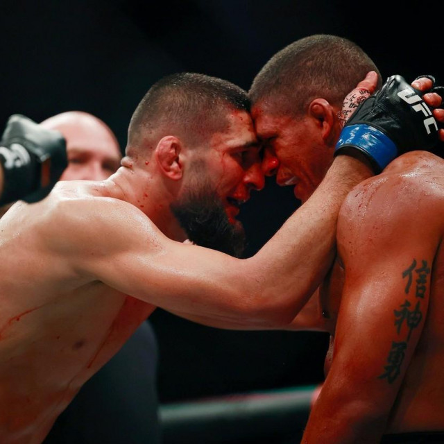Khamzat Chimaev (lijevo) vs. Gilbert Burns (desno)