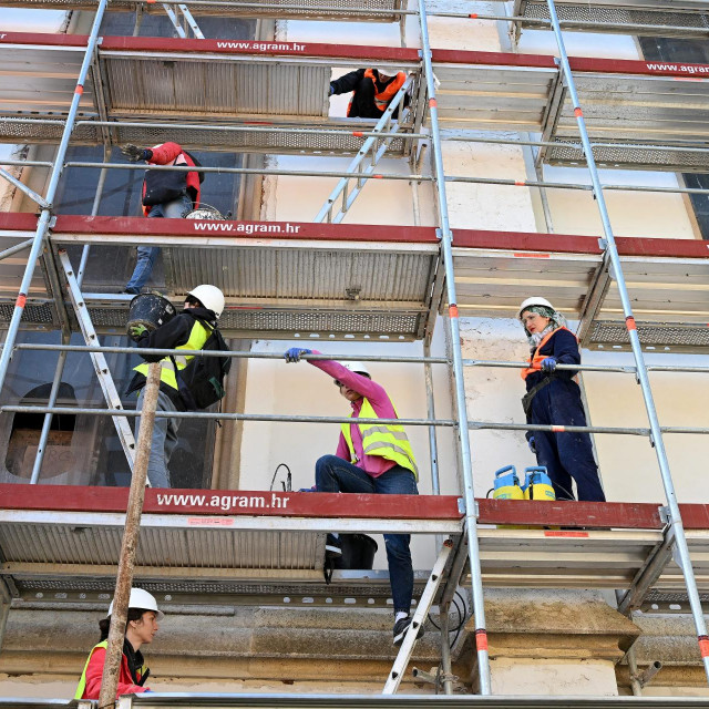 Samostan svetog Franje Asiškog na Kaptolu
 