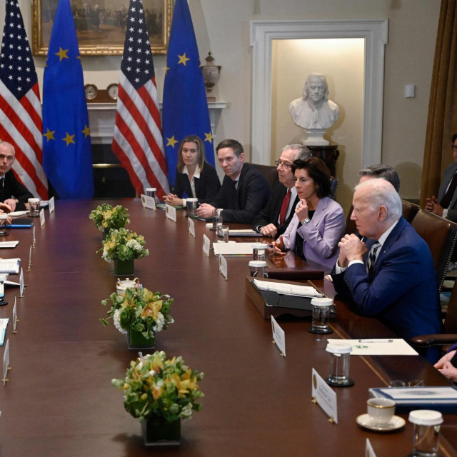 Joe Biden susreo se s Ursulom von der Leyen i Charlesom Michelom