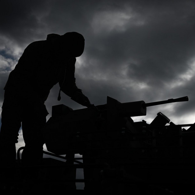 Topnik na ukrajinskom bojištu