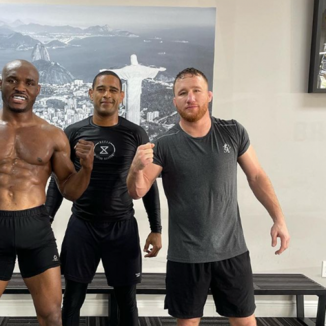 Kamaru Usman (lijevo), Jorge Santiago (u sredini) i Justin Gaethje (desno)