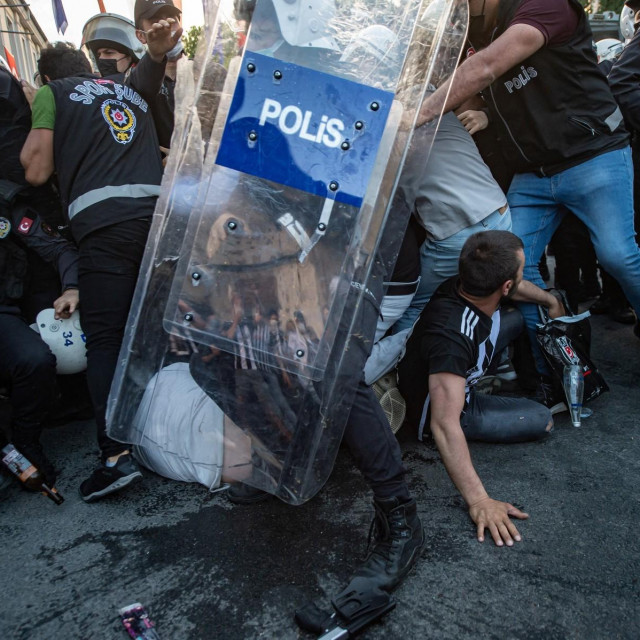 Ilustracija (neredi u Istanbulu iz 2021.)